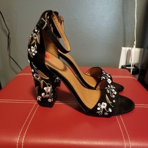 Black heels with design only wore once
